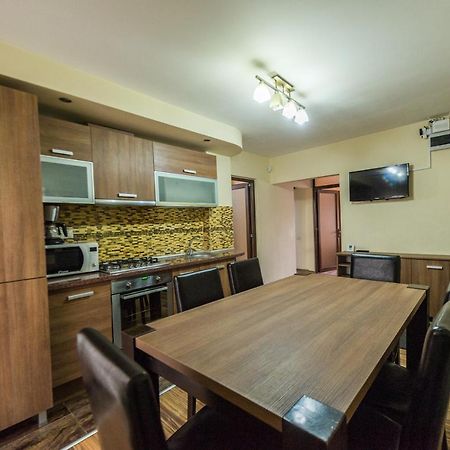 Apartament Carol Davila Piteşti Eksteriør billede