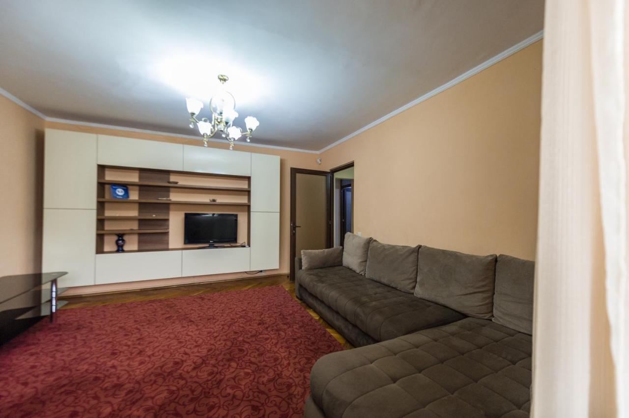 Apartament Carol Davila Piteşti Eksteriør billede