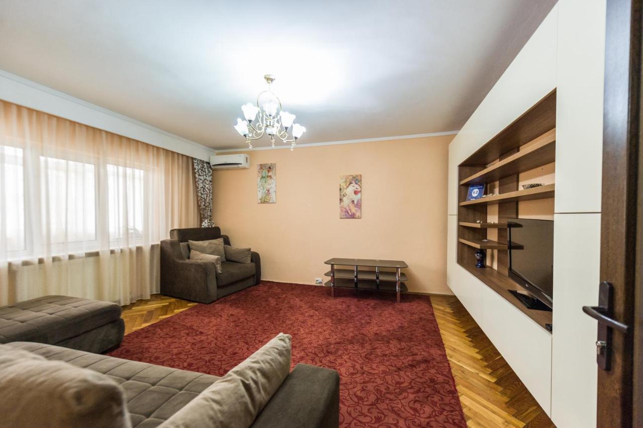 Apartament Carol Davila Piteşti Eksteriør billede